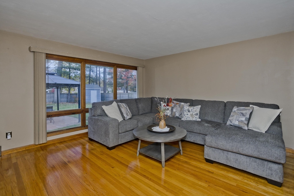 32 Lindsay Road Springfield, MA 01128 - Photo 16 of 34