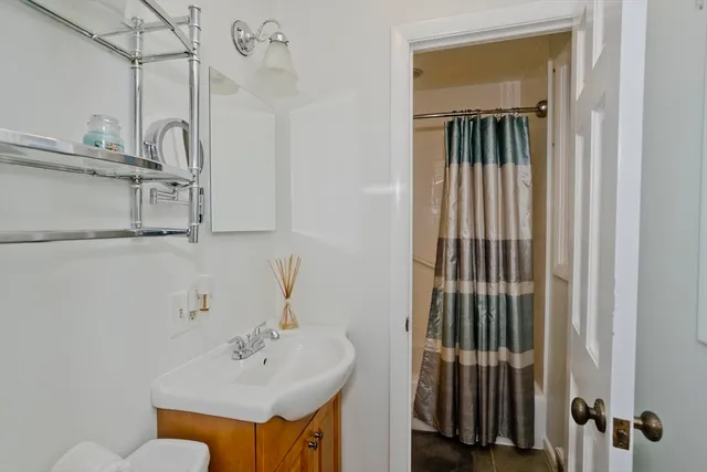 $340,000 | 32 Lindsay Road, Springfield, MA 01128