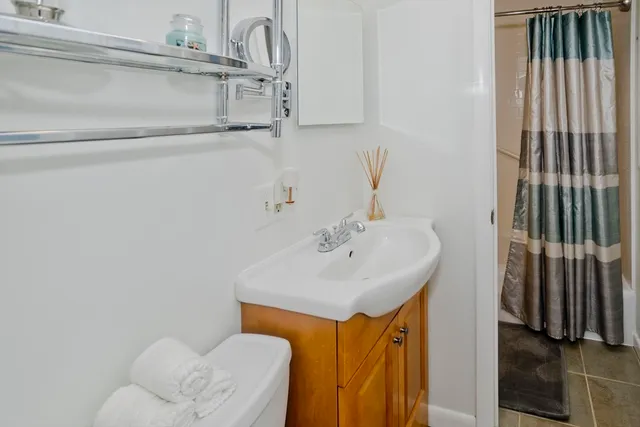 $340,000 | 32 Lindsay Road, Springfield, MA 01128