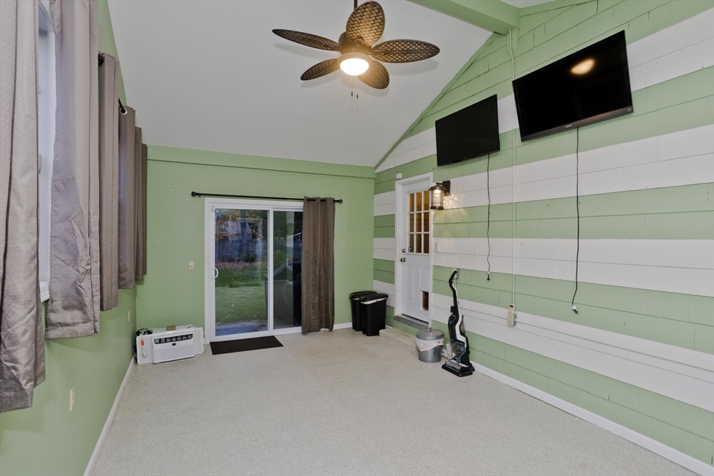 32 Lindsay Road Springfield, MA 01128 - Photo 28 of 34