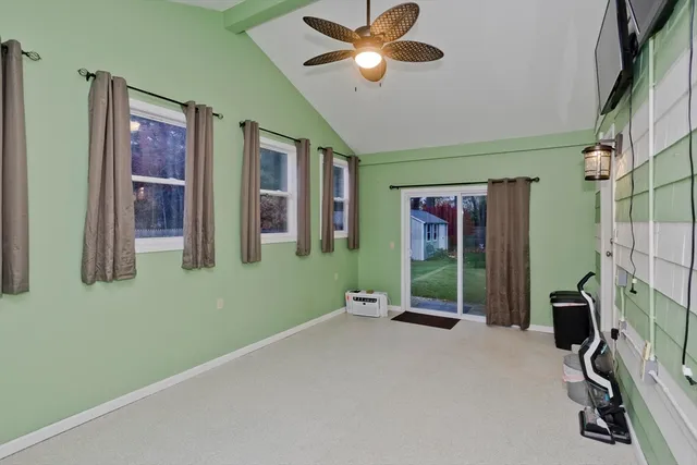 $340,000 | 32 Lindsay Road, Springfield, MA 01128