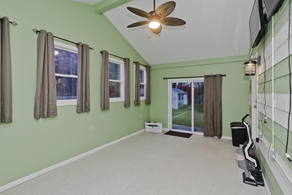 32 Lindsay Road Springfield, MA 01128 - Photo 29 of 34