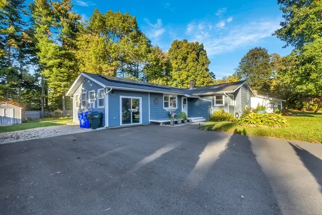 $340,000 | 32 Lindsay Road, Springfield, MA 01128