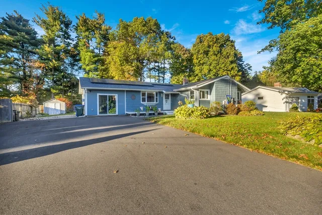 $340,000 | 32 Lindsay Road, Springfield, MA 01128