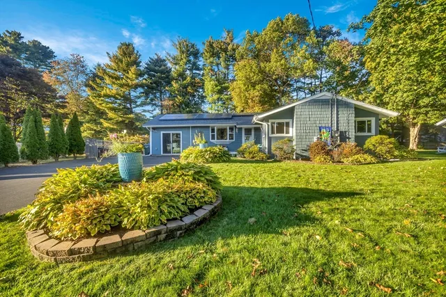 $340,000 | 32 Lindsay Road, Springfield, MA 01128