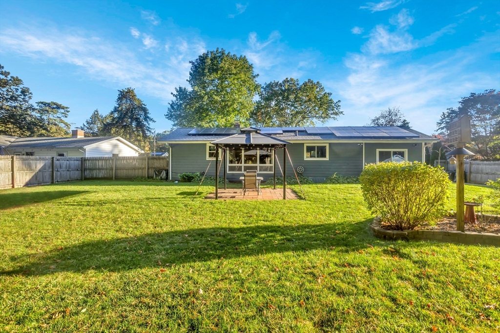 32 Lindsay Road Springfield, MA 01128 - Photo 10 of 34