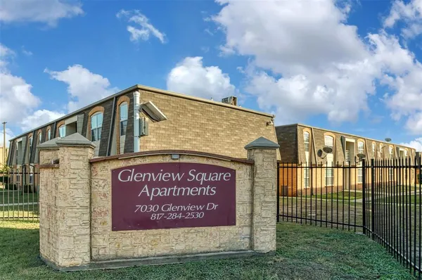 $1,055 | 7048 Glenview Drive, Unit 45, North Richland Hills, TX 76180