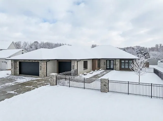 $1,599,900 | 2448 Riddle Court, De Pere, WI 54115