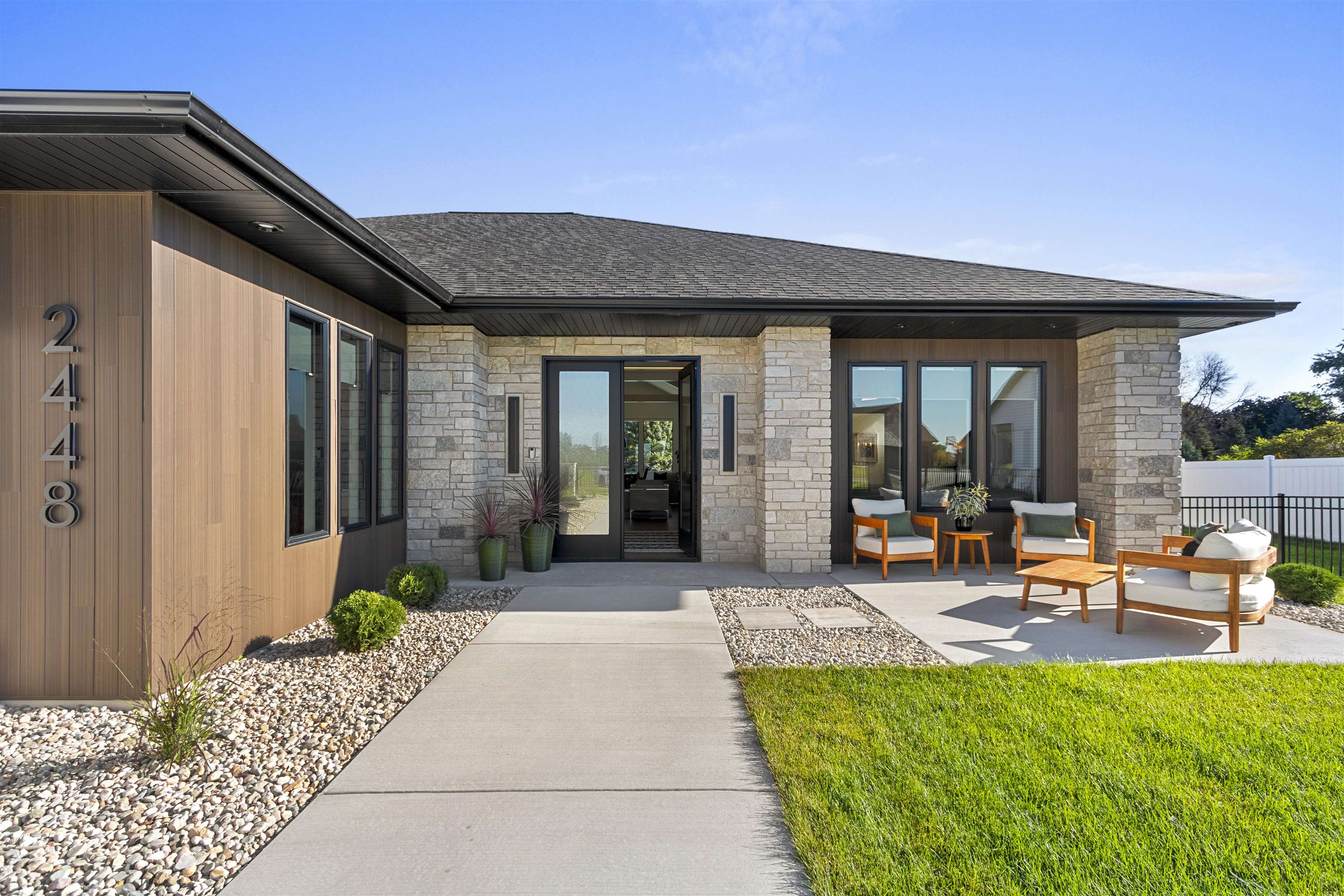 2448 Riddle Court De Pere, WI 54115 - Photo 7 of 78