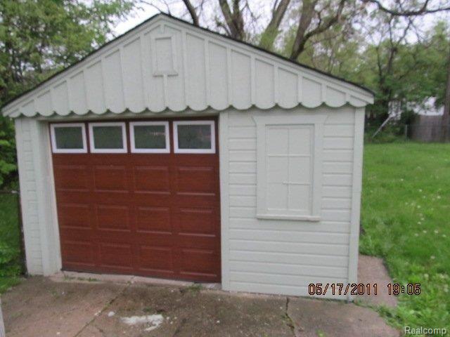 7840 Rutherford Street Detroit, MI 48228 - Photo 2 of 2 IMG_2191