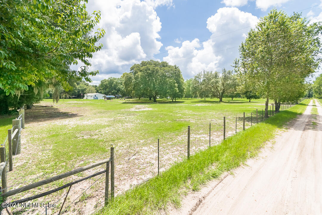 141 Brock Road Florahome, FL 32140 - Photo 15 of 67 009