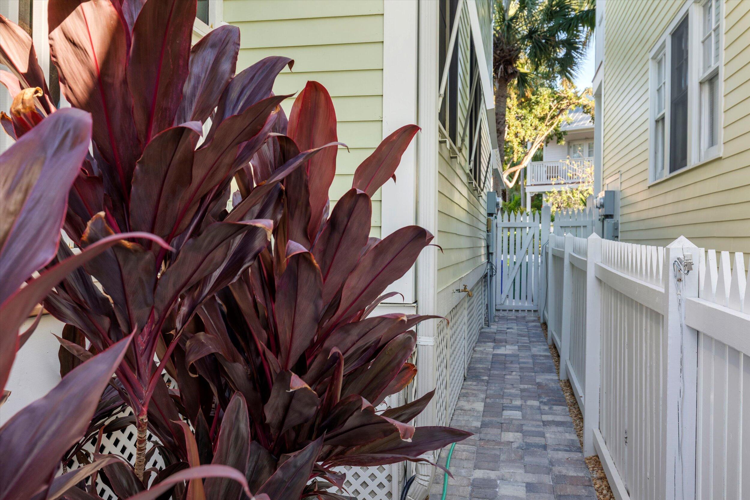 44 Spoonbill Way, Unit 1 Key West, FL 33040 - Photo 51 of 83 50-050