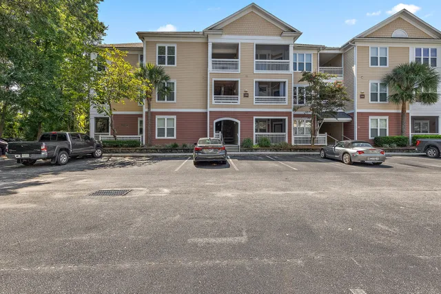 $2,195 | 100 Bucksley Lane, Unit 306, Charleston, SC 29492