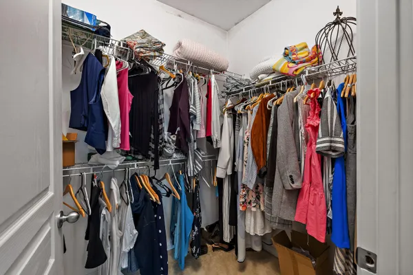 $1,995 | 100 Bucksley Lane, Unit 306, Charleston, SC 29492