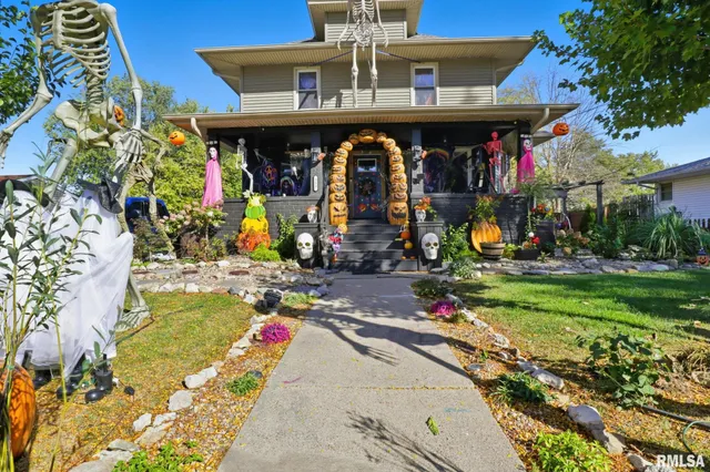 $218,000 | 353 East 4th Avenue, Woodhull, IL 61490