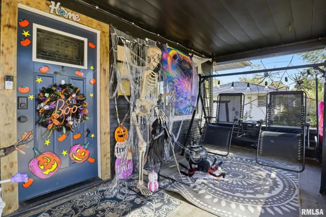 $218,000 | 353 East 4th Avenue, Woodhull, IL 61490