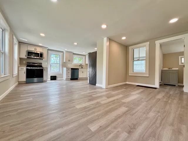 $326,000 | 516 Hall Street, Bow, NH 03304