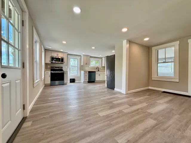 $326,000 | 516 Hall Street, Bow, NH 03304