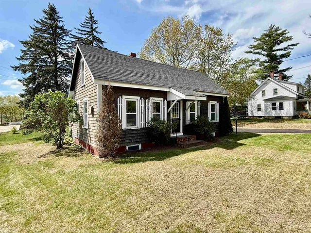 $326,000 | 516 Hall Street, Bow, NH 03304