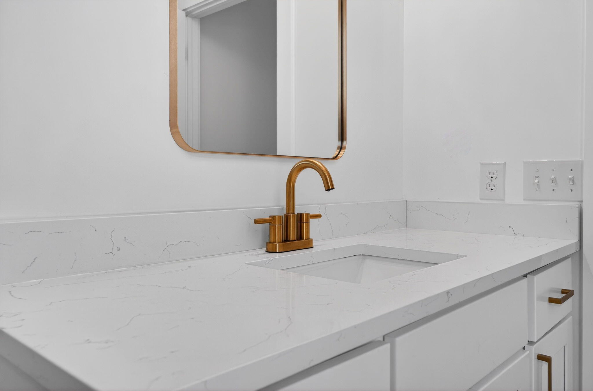 114 Kenneth Lane Summerville, SC 29486 - Photo 4 of 43 40-web-or-mls-_DSC0977