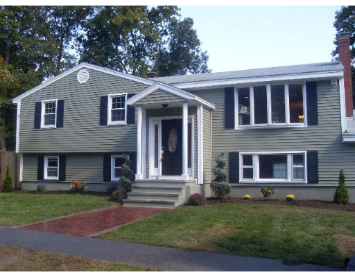18 Plymouth Road Peabody, MA 01960 - Photo 1 of 25 Gallery Image 1