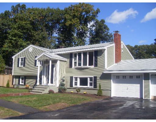 18 Plymouth Road Peabody, MA 01960 - Photo 3 of 25 Gallery Image 3