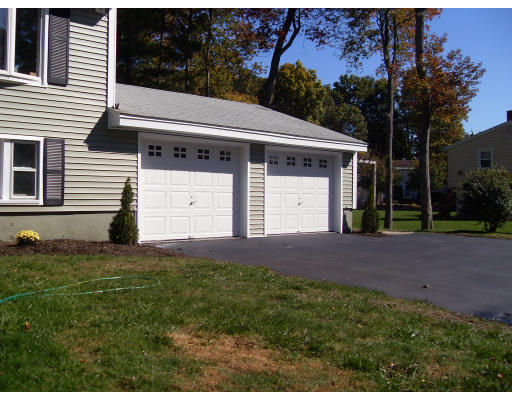 18 Plymouth Road Peabody, MA 01960 - Photo 4 of 25 Gallery Image 4