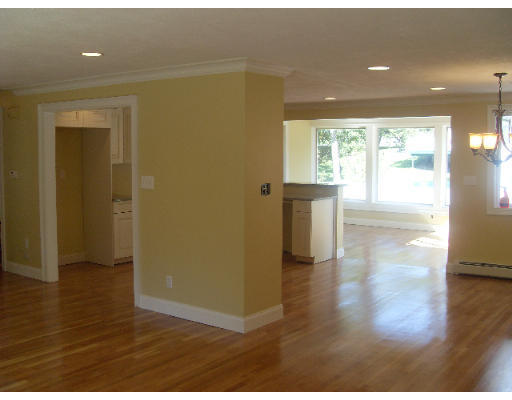 18 Plymouth Road Peabody, MA 01960 - Photo 7 of 25 Gallery Image 7