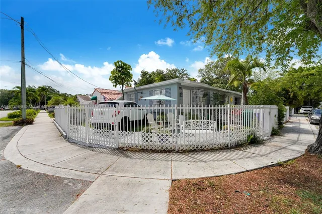 $699,000 | 901 Southwest 34th Avenue, Miami, FL 33135