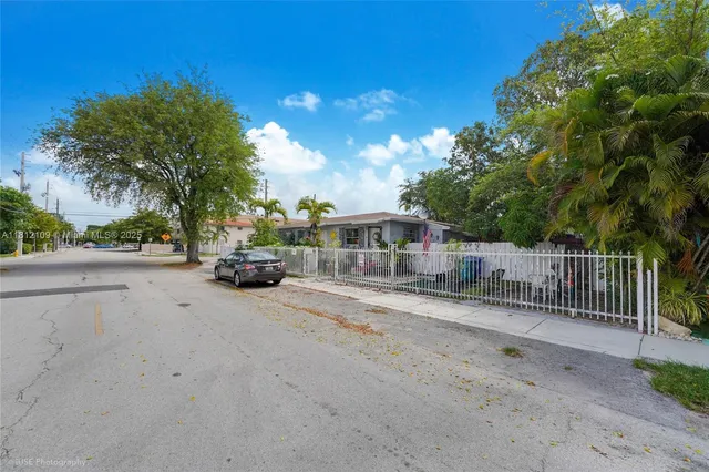 $699,000 | 901 Southwest 34th Avenue, Miami, FL 33135