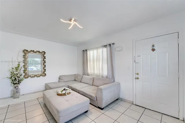 $699,000 | 901 Southwest 34th Avenue, Miami, FL 33135