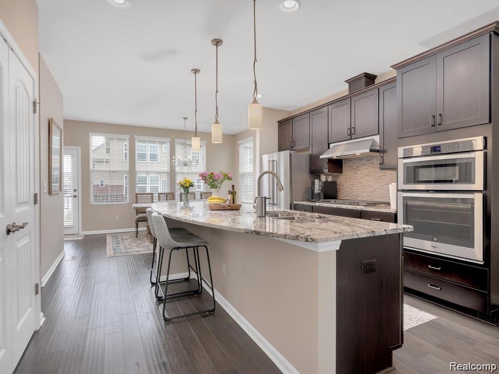 2594 Helmsdale Circle Rochester Hills, MI 48307 - Photo 10 of 28