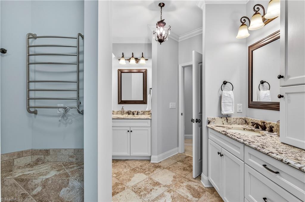 5414 Rambling Road Greensboro, NC 27409 - Photo 24 of 37