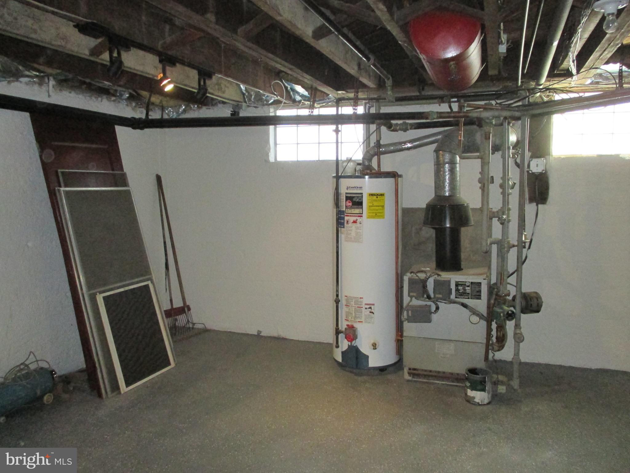 716 Dorchester Road Baltimore, MD 21229 - Photo 17 of 20 a view of water heater room