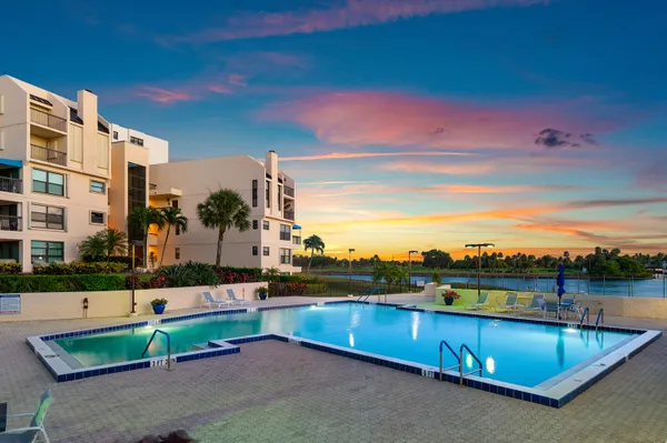 $5,000 | 374 Golfview Road, Unit 205, North Palm Beach, FL 33408