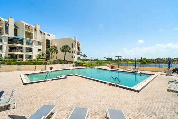 $5,000 | 374 Golfview Road, Unit 205, North Palm Beach, FL 33408