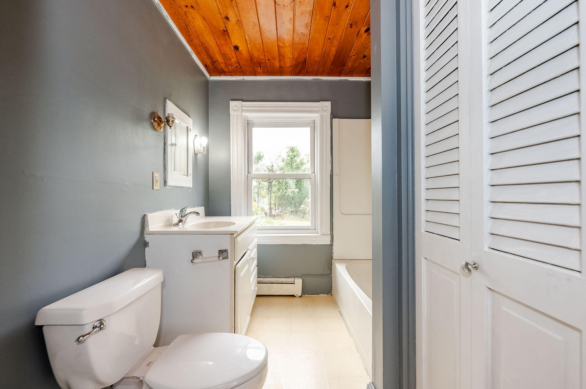 121 Berwick Road Berwick, ME 03901 - Photo 28 of 46 DSC_4333editforDB