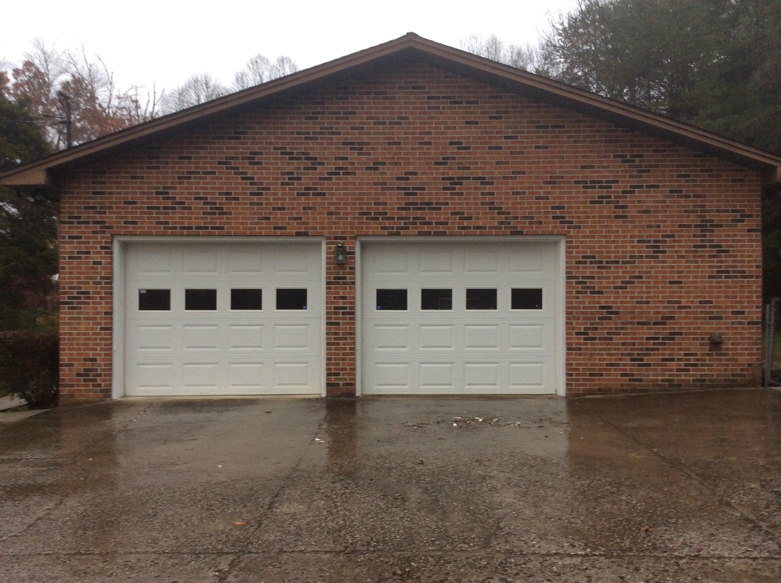 429 Hidden Valley Road Clinton, TN 37716 - Photo 2 of 28 38082AAE-E098-4008-84F9-95871DD09999