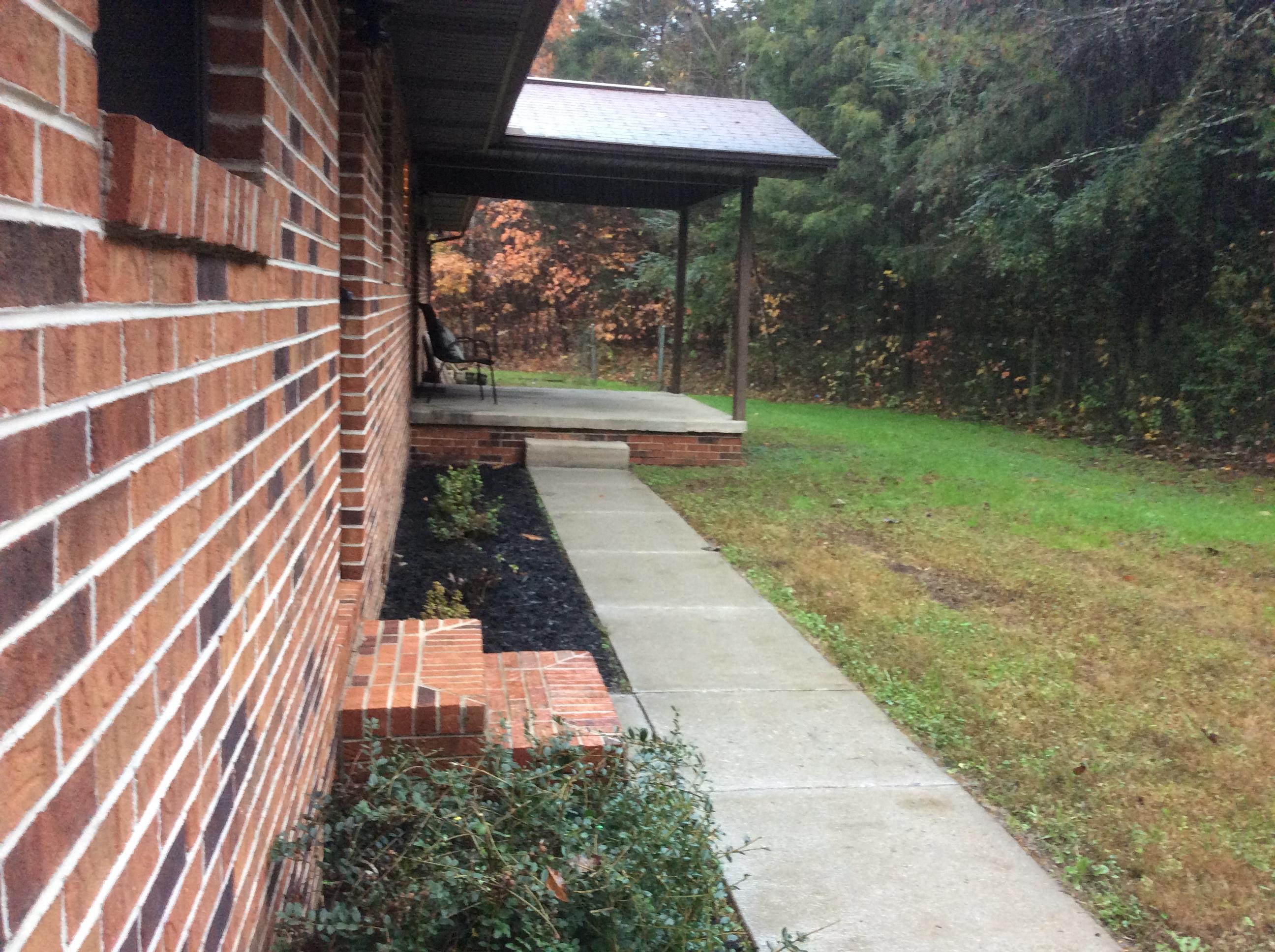 429 Hidden Valley Road Clinton, TN 37716 - Photo 4 of 28 3D137E79-BD0A-4603-9FC9-B5CBDD1ABE0E