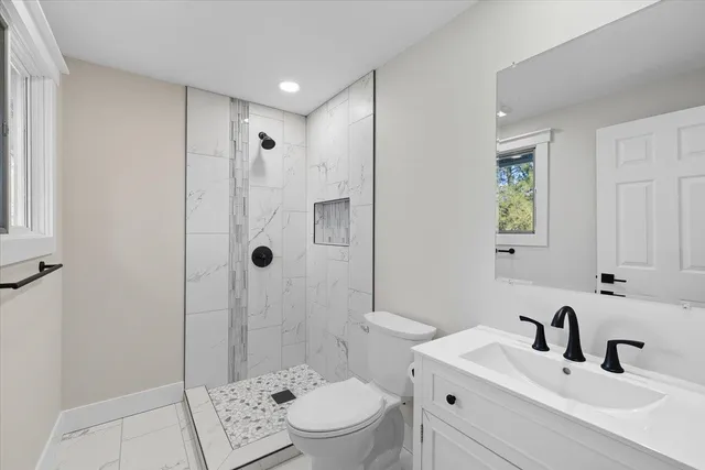 $585,000 | 11815 North King Arthur Drive, Spokane, WA 99218