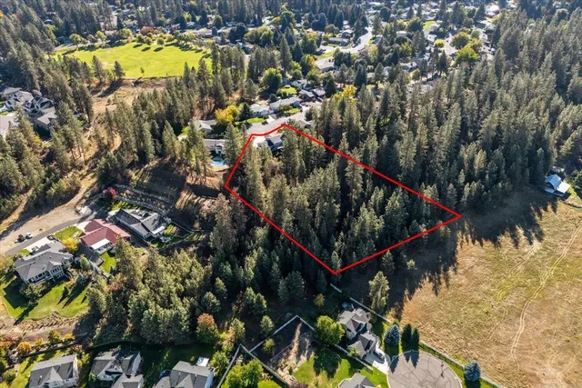 $585,000 | 11815 North King Arthur Drive, Spokane, WA 99218