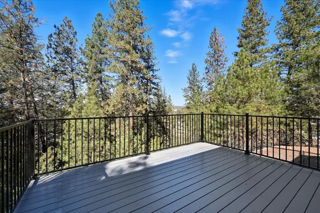 $585,000 | 11815 North King Arthur Drive, Spokane, WA 99218