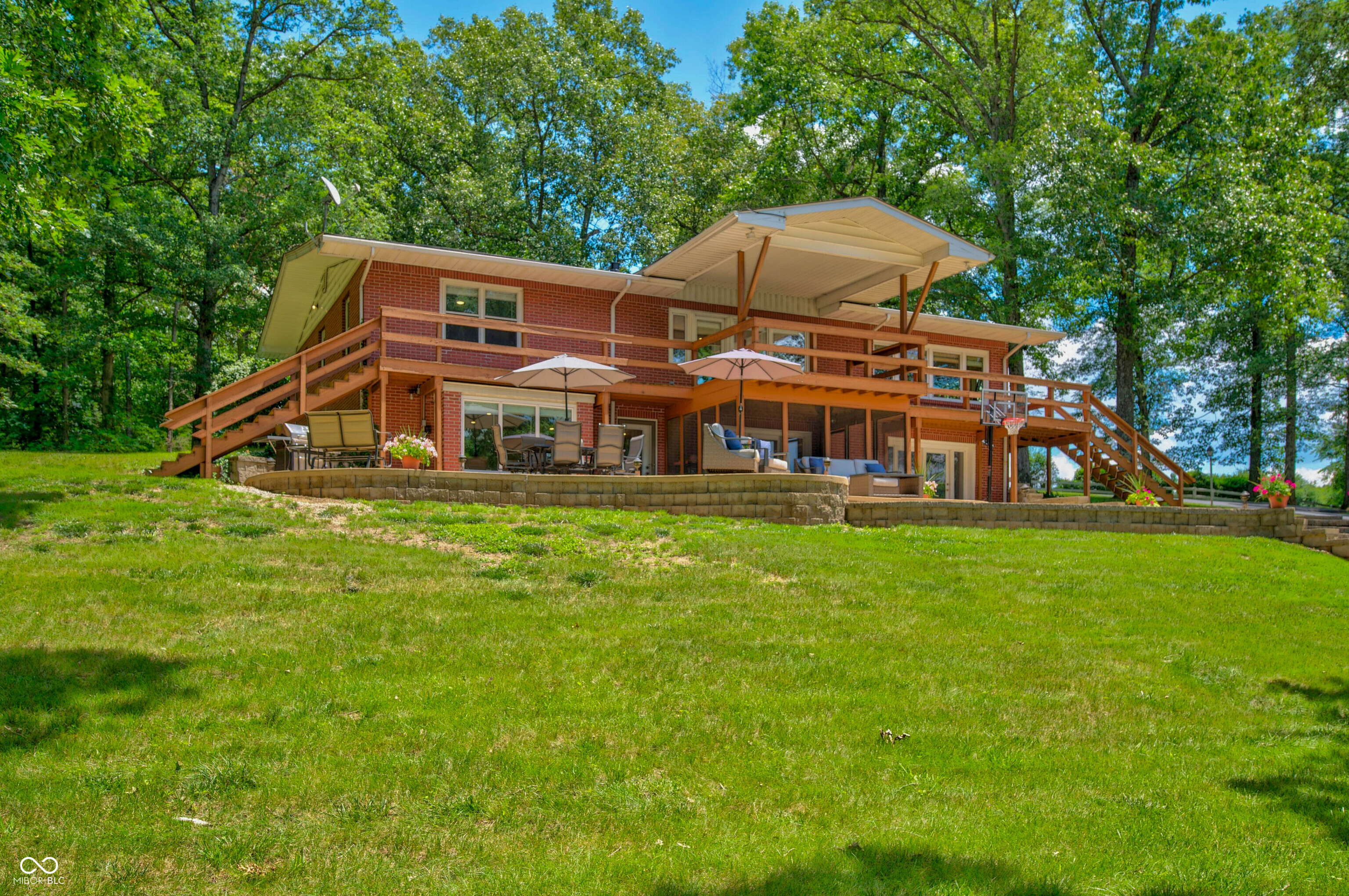 1062 South Moon Road Scottsburg, IN 47170 - Photo 2 of 59