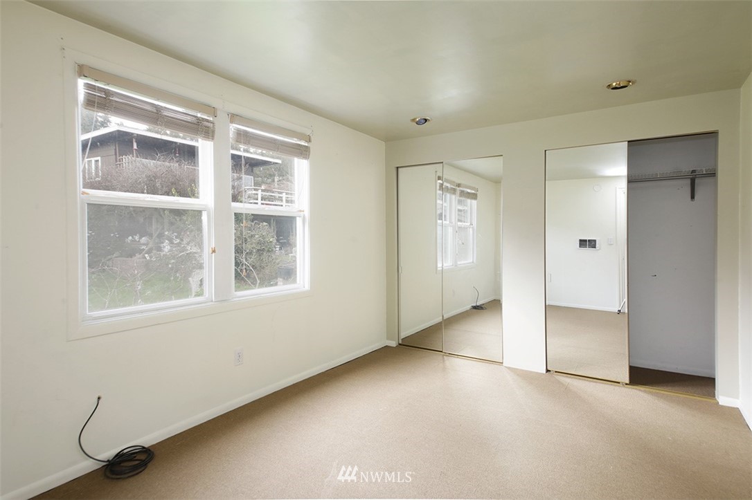 6834 Jim John Road Clinton, WA 98236 - Photo 11 of 27 Gallery Image 11