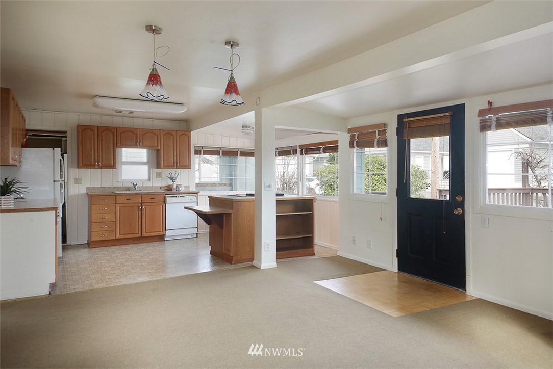 6834 Jim John Road Clinton, WA 98236 - Photo 5 of 27 Gallery Image 5