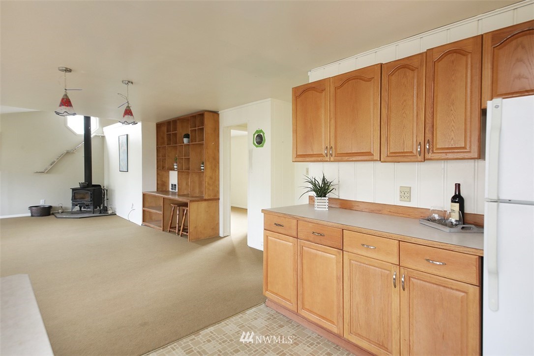 6834 Jim John Road Clinton, WA 98236 - Photo 6 of 27 Gallery Image 6