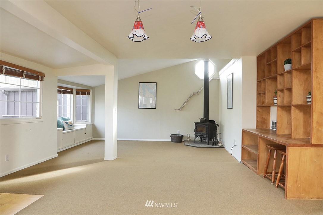 6834 Jim John Road Clinton, WA 98236 - Photo 7 of 27 Gallery Image 7