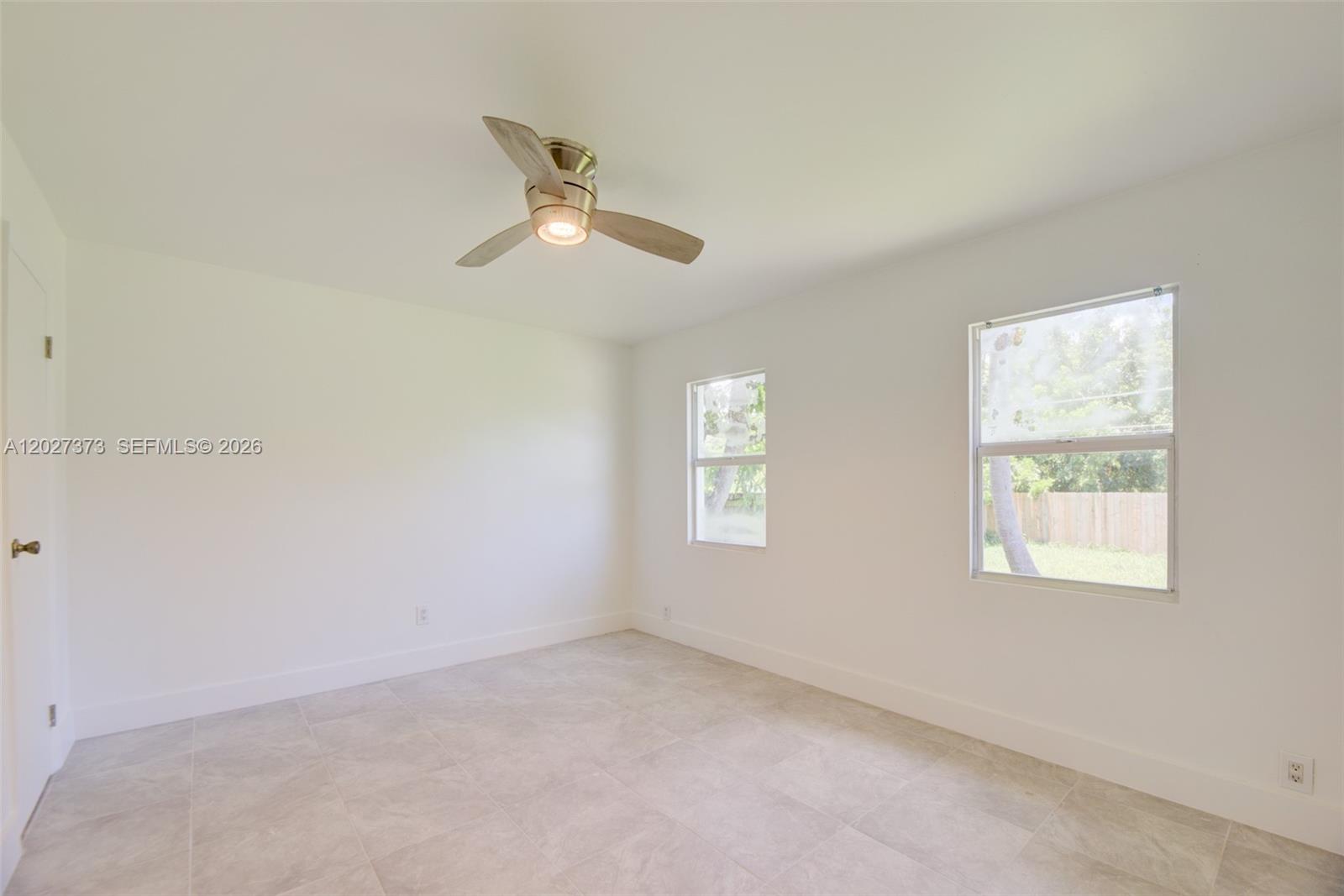 3327 Sapphire Road Lake Worth, FL 33462 - Photo 16 of 34