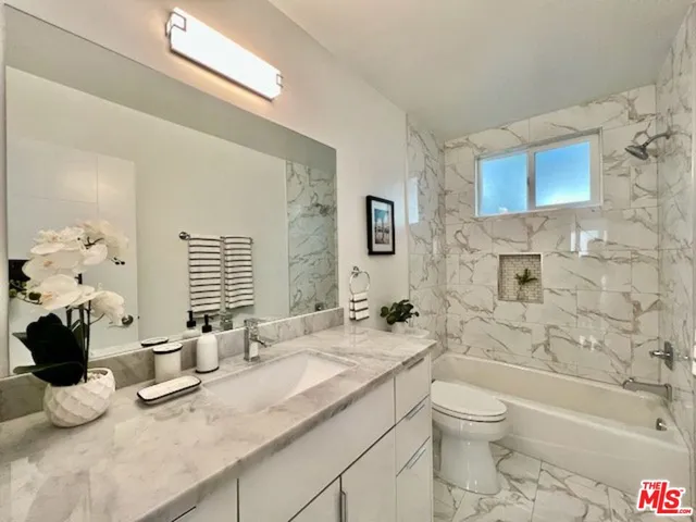 $3,495 | 2012 South Bedford Street, Unit 1A, Los Angeles, CA 90034