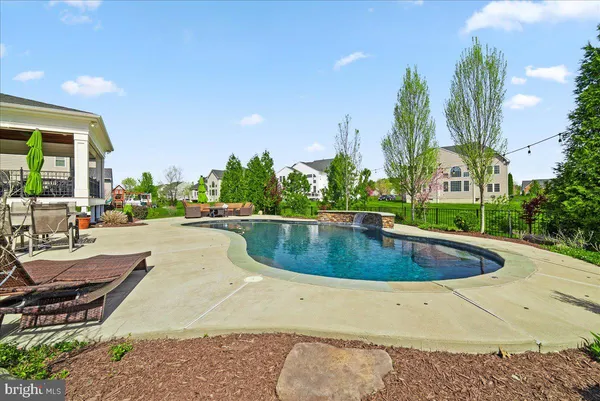 $1,600,000 | 42470 Fawn Meadow Place, Chantilly, VA 20152